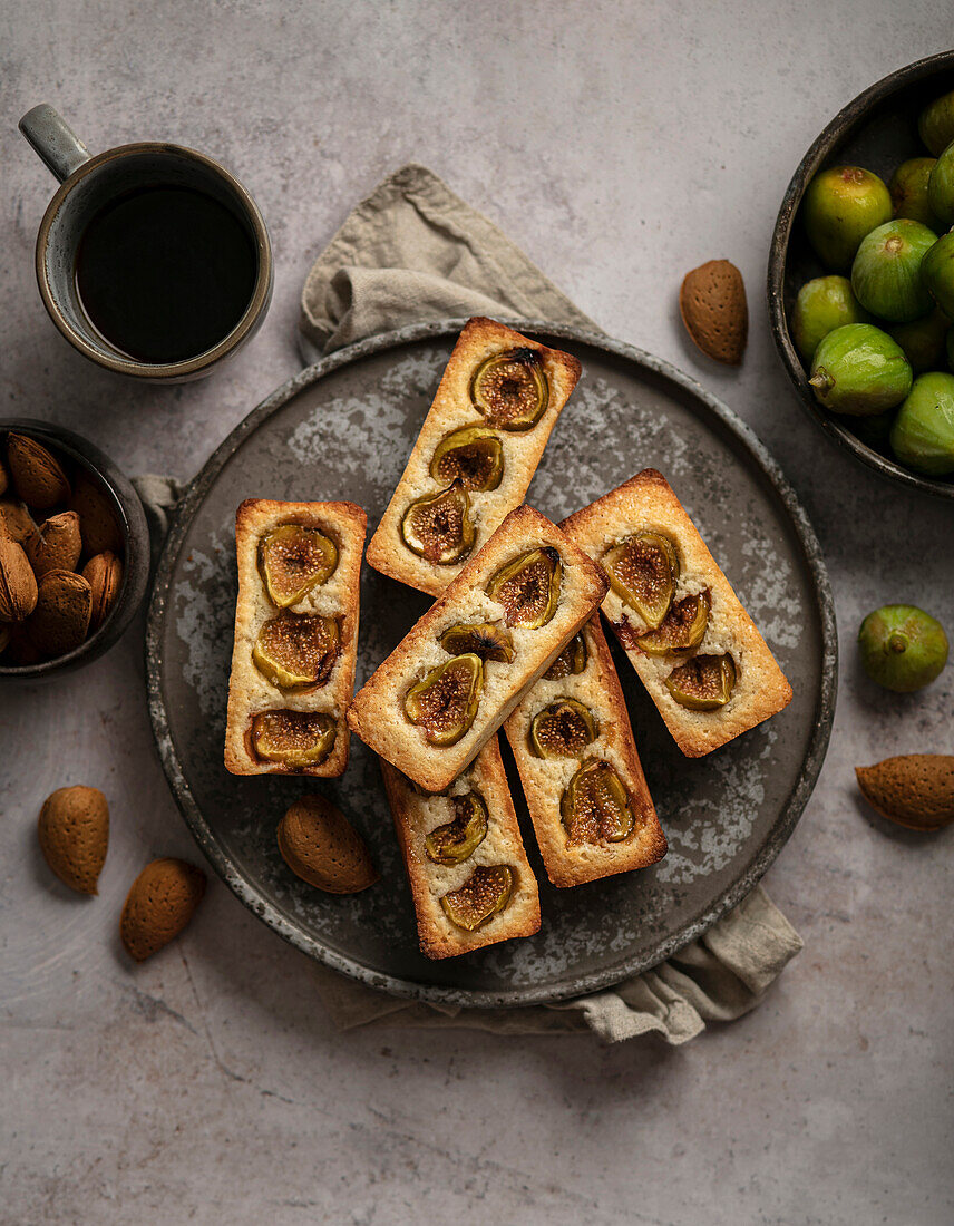 Financiers mit Feigen