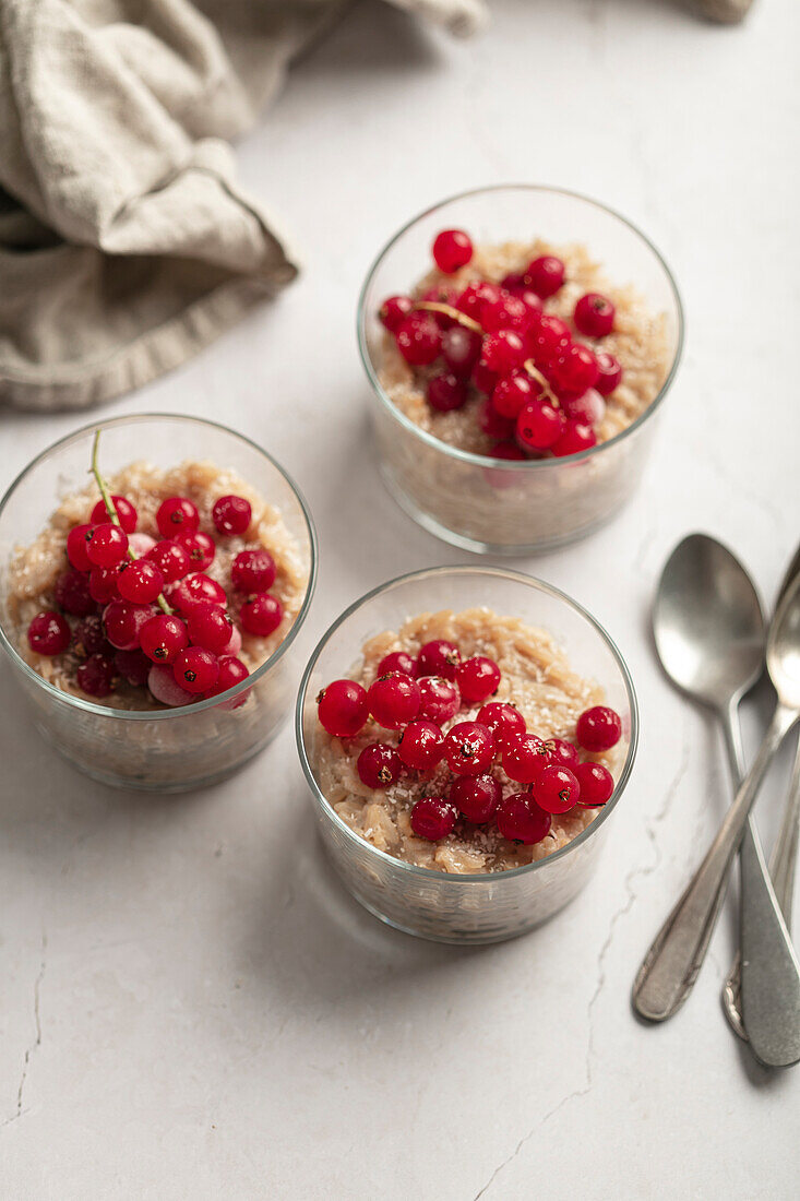 Rice pudding with redcurrants