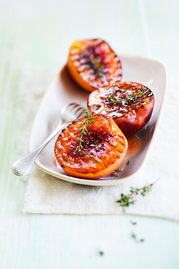 Roasted peaches with thyme