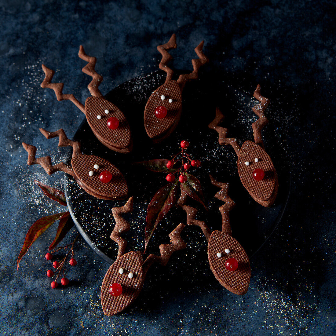 Weihnachtliche Schokoladenplätzchen in Rentierform