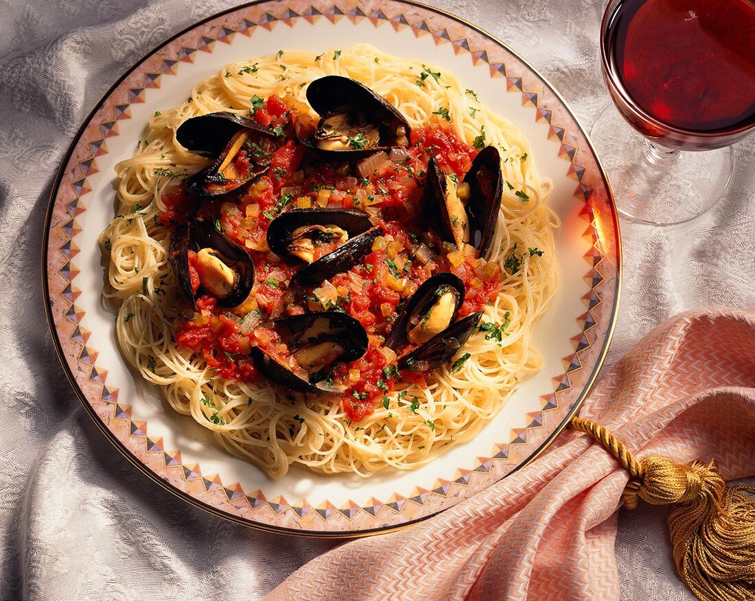 Linguine mit Miesmuscheln & Tomatensauce