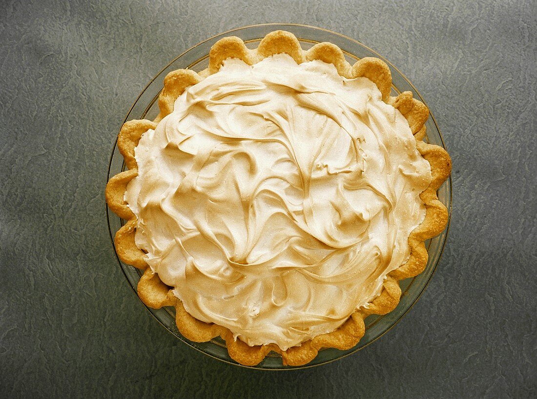 Lemon Meringue Pie with Swirled Meringue Topping