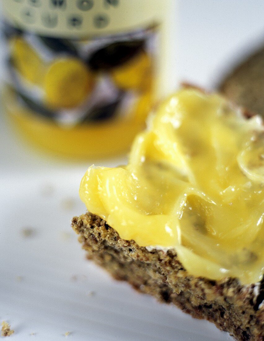 Lemon curd on slice of wholemeal bread