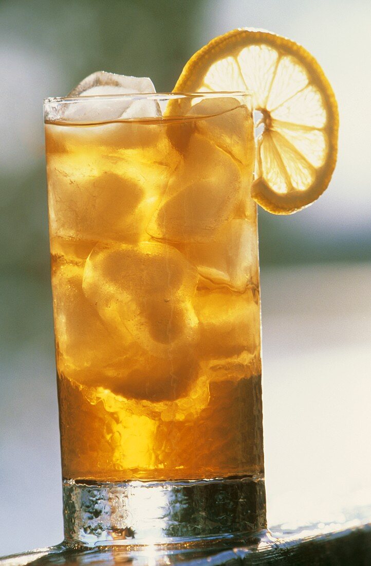 Iced Tea with Lemon