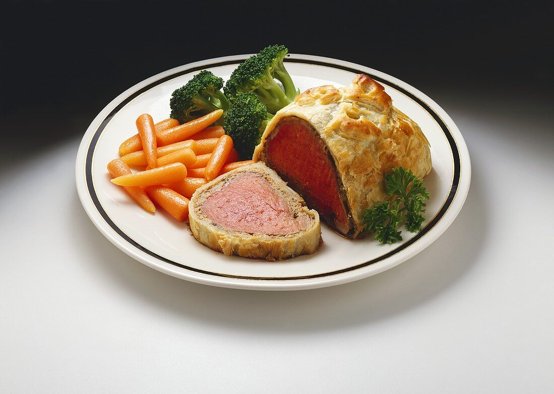 Beef Wellington with Baby Carrots and Broccoli