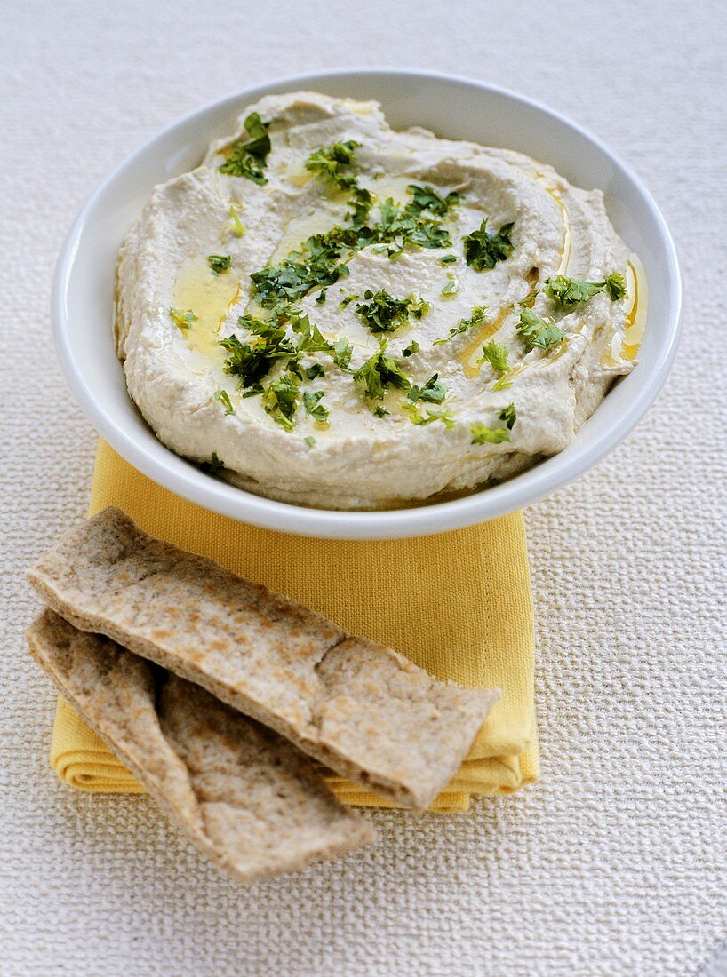 Hummus mit Pitabrot