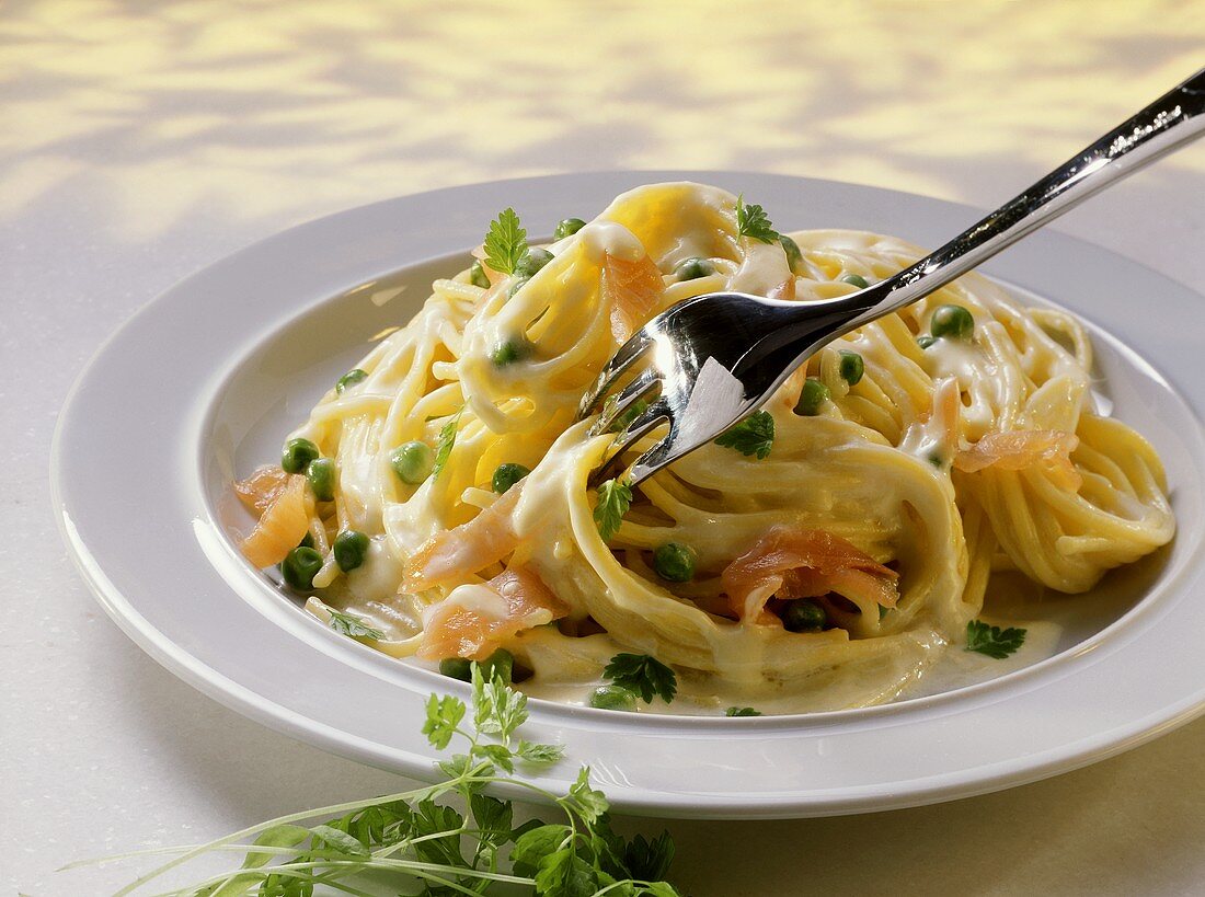 Spaghetti al salmone (Spaghetti mit Lachs-Sauce, Italien)