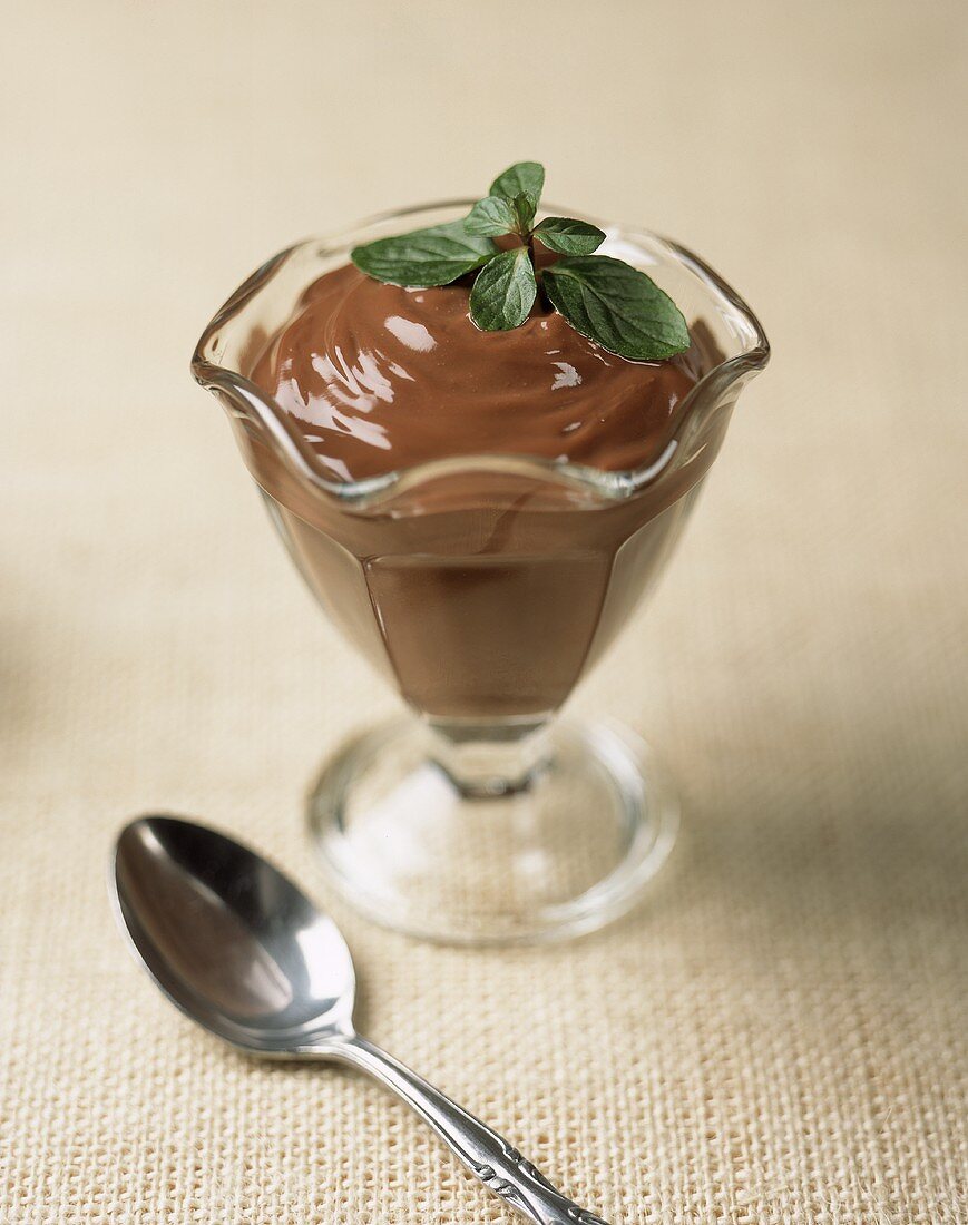 Schokoladenpudding im Glas