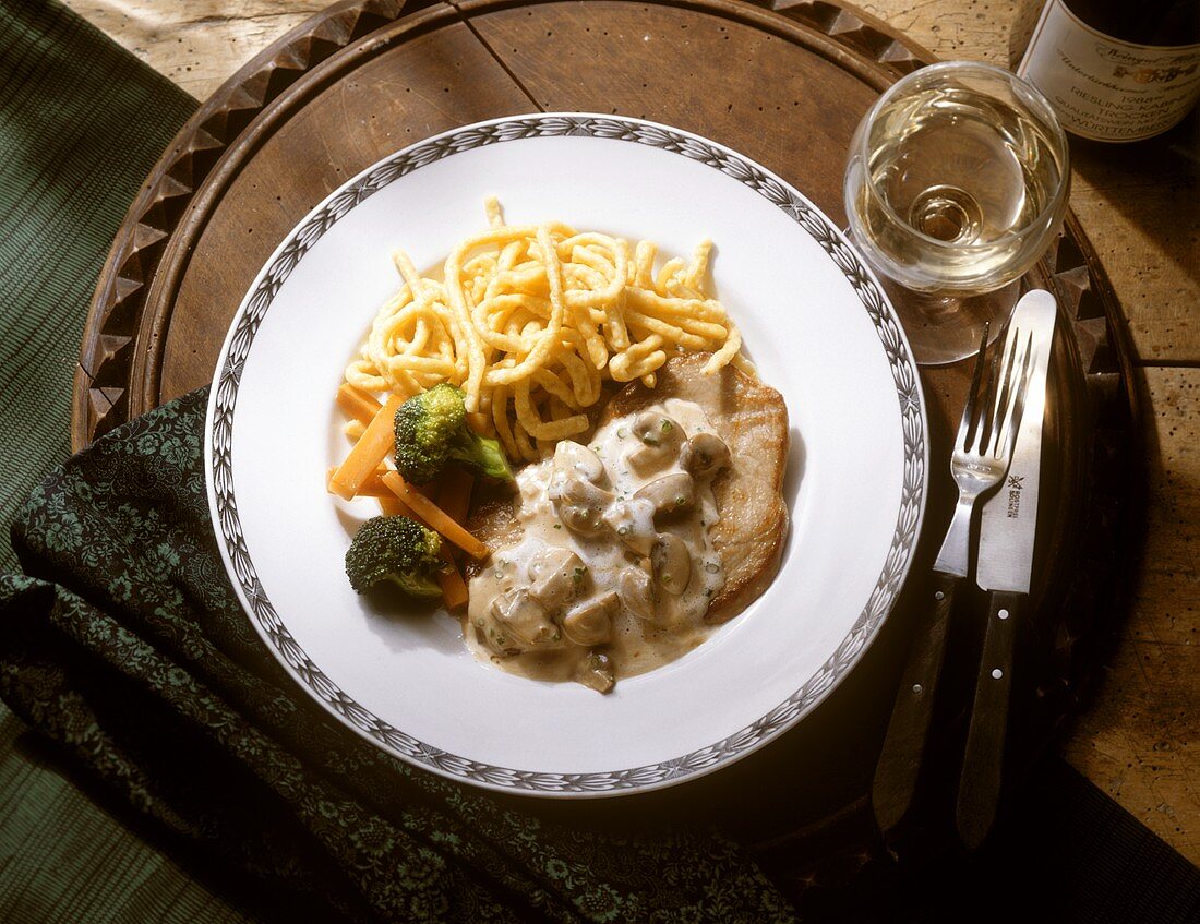 Jägerschnitzel mit Spätzle