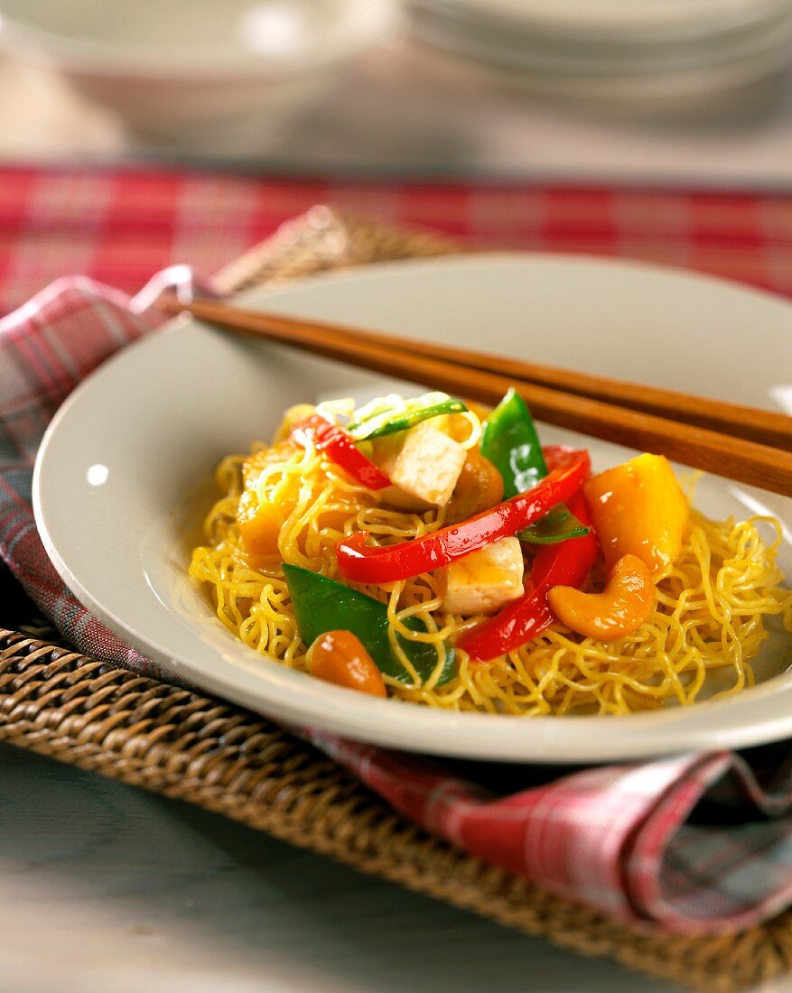 Deep-fried noodles with sweet and sour tofu (China)