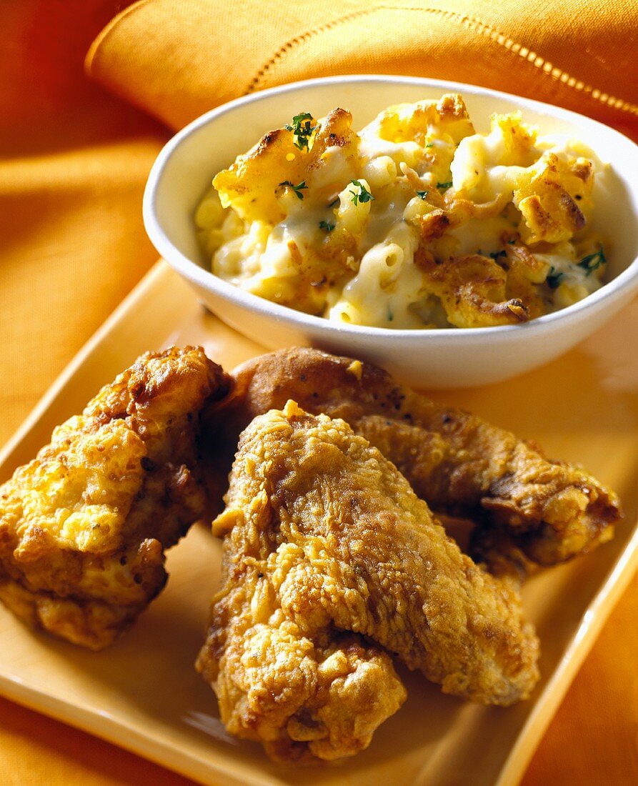 Fried Chicken with Macaroni and Cheese