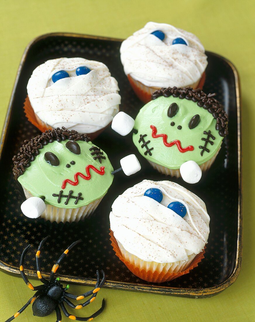 Cupcakes (Frankenstein und Mumien) für Halloween