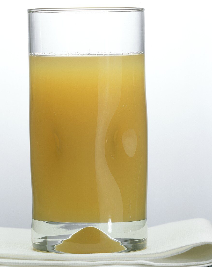 Ein Glas Grapefruitsaft