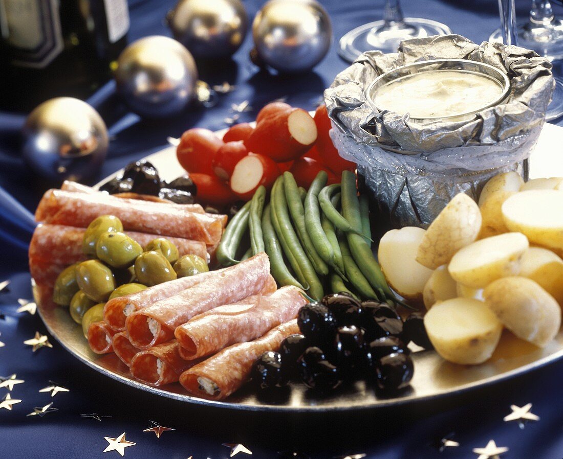 Appetizer Platter; Vegetables and Cold Cuts with Dip