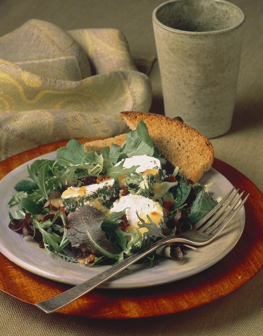 Baby Green Salad with Goat Cheese