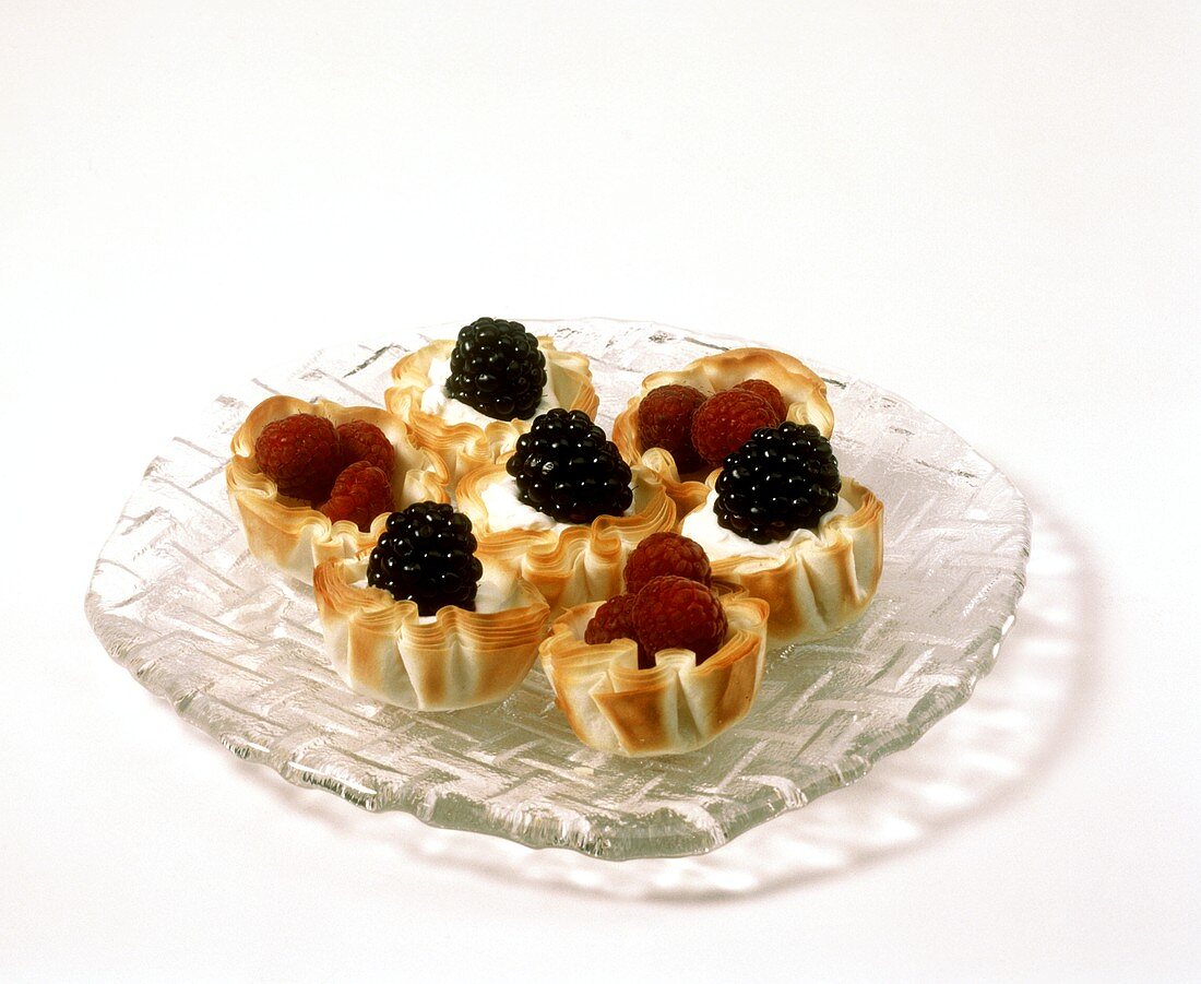 Phyllo Dough Shells with Cream and Fruit