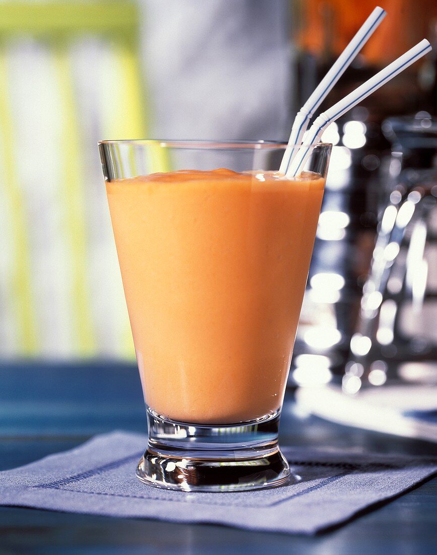Papaya-Drink im Glas