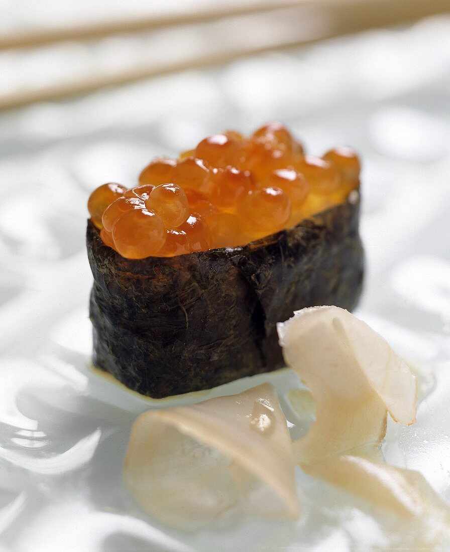Sushi with Salmon Roe and Ginger Slices