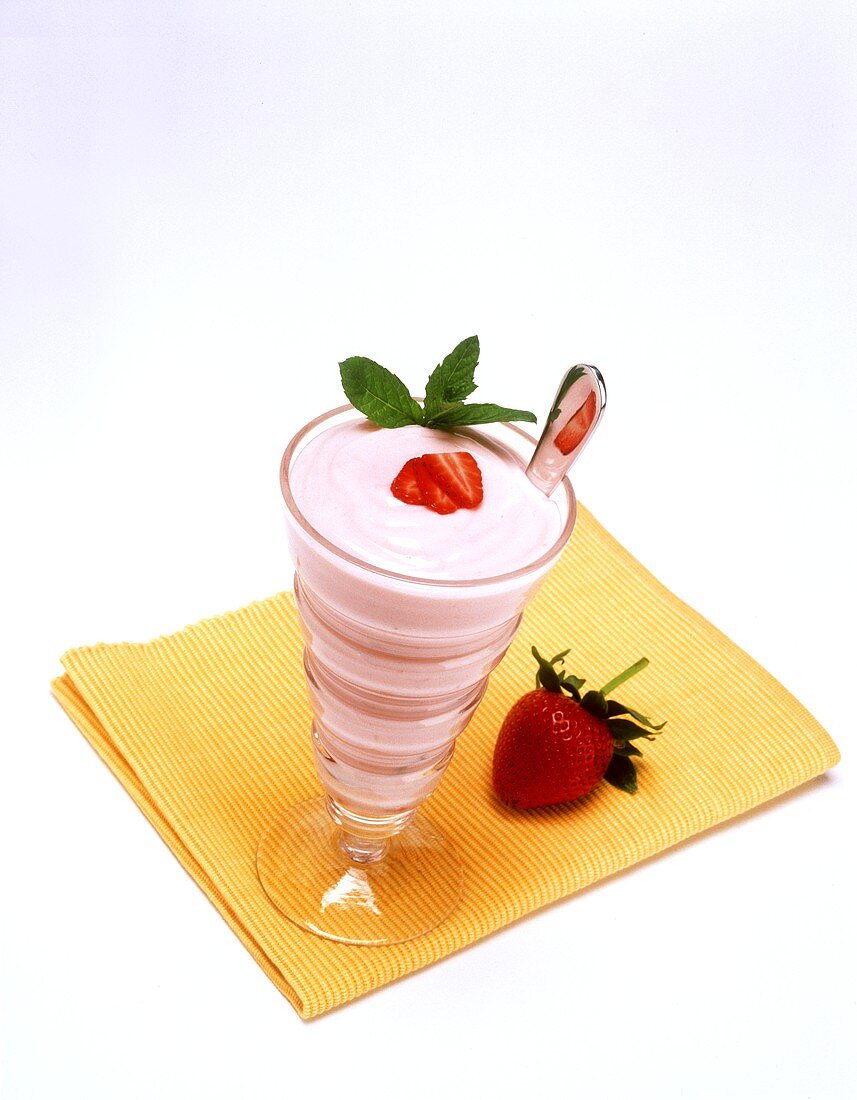 Ein Glas Erdbeermilchshake