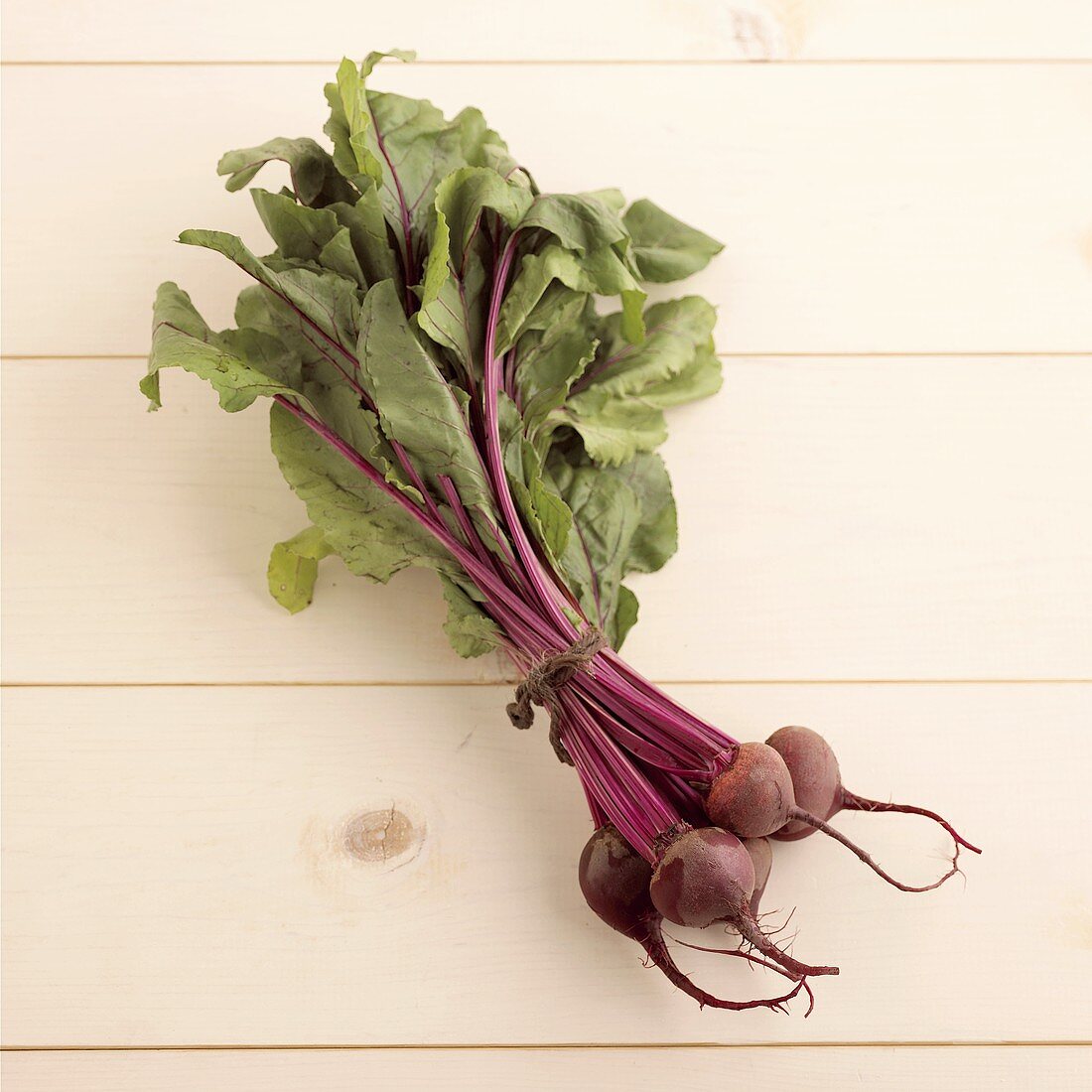 Beetroot with leaves, in a bunch