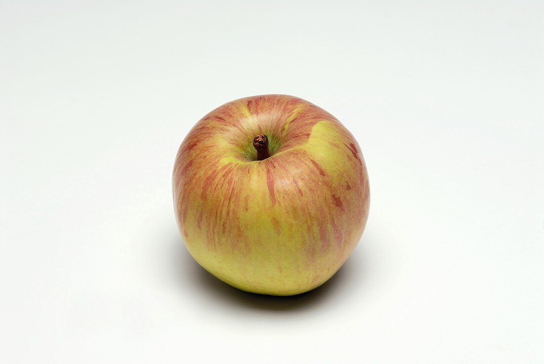 Ein rot-grüner Apfel (Sorte: Northern Spy)