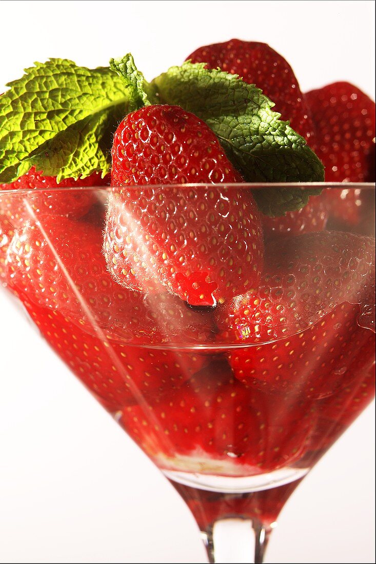 Erdbeeren in einem Martiniglas