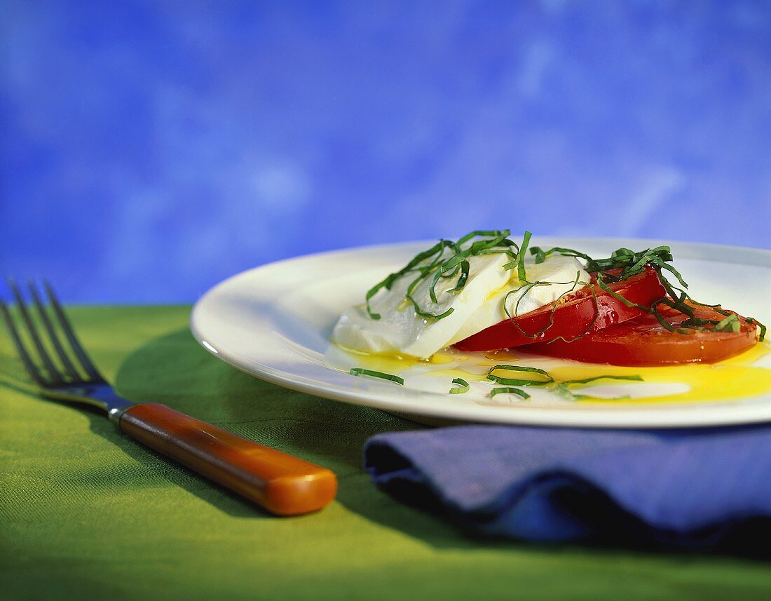 Insalata caprese (Tomaten mit Mozzarella, Italien)