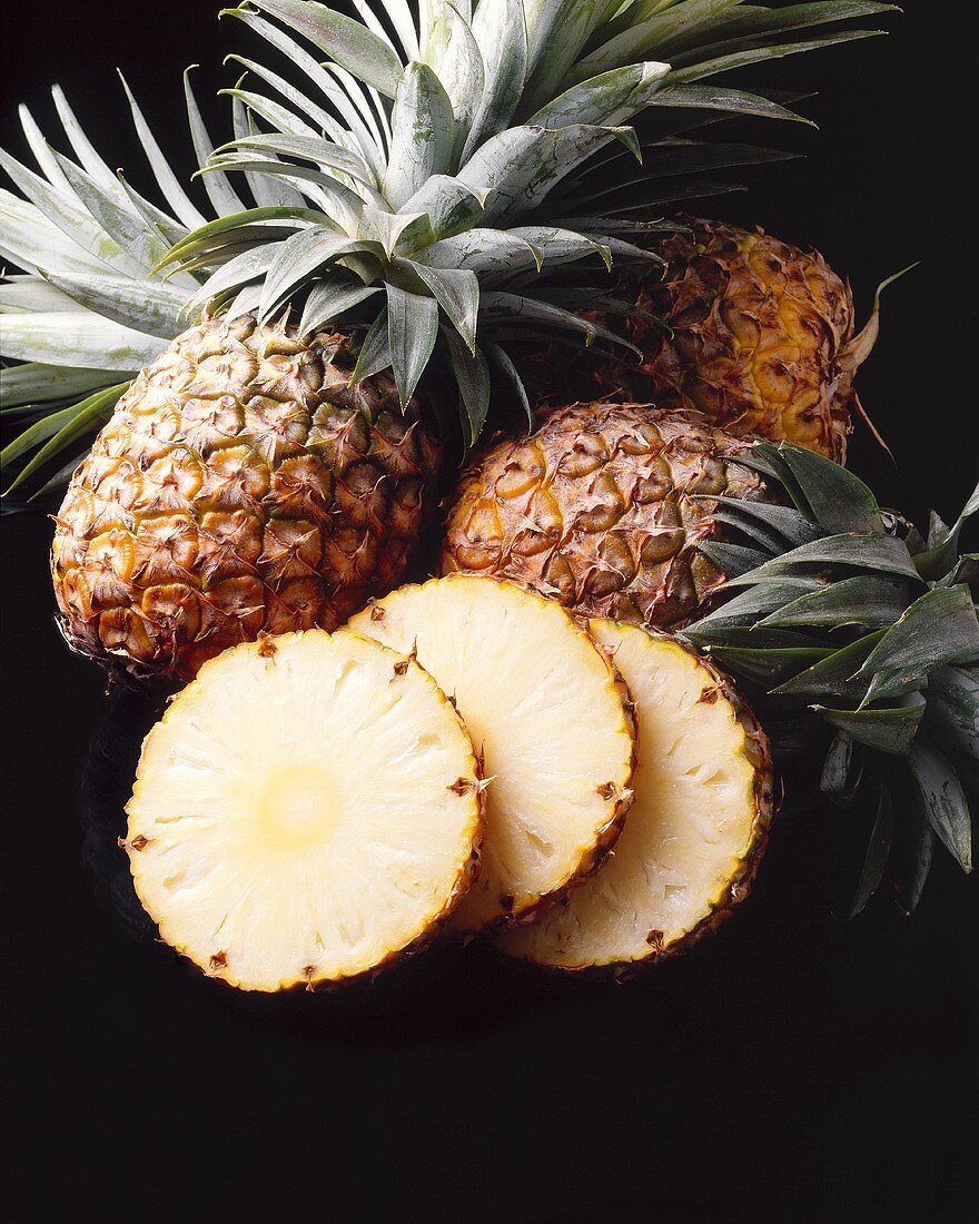 Fresh Whole Pineapples; Pineapple Slices