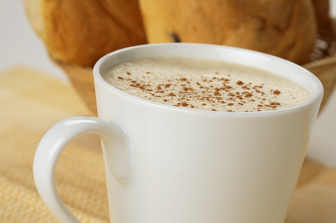 Caffe Latte in weisser Tasse