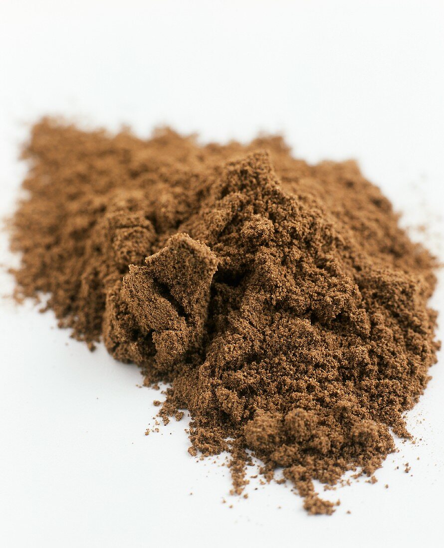 A heap of allspice, ground