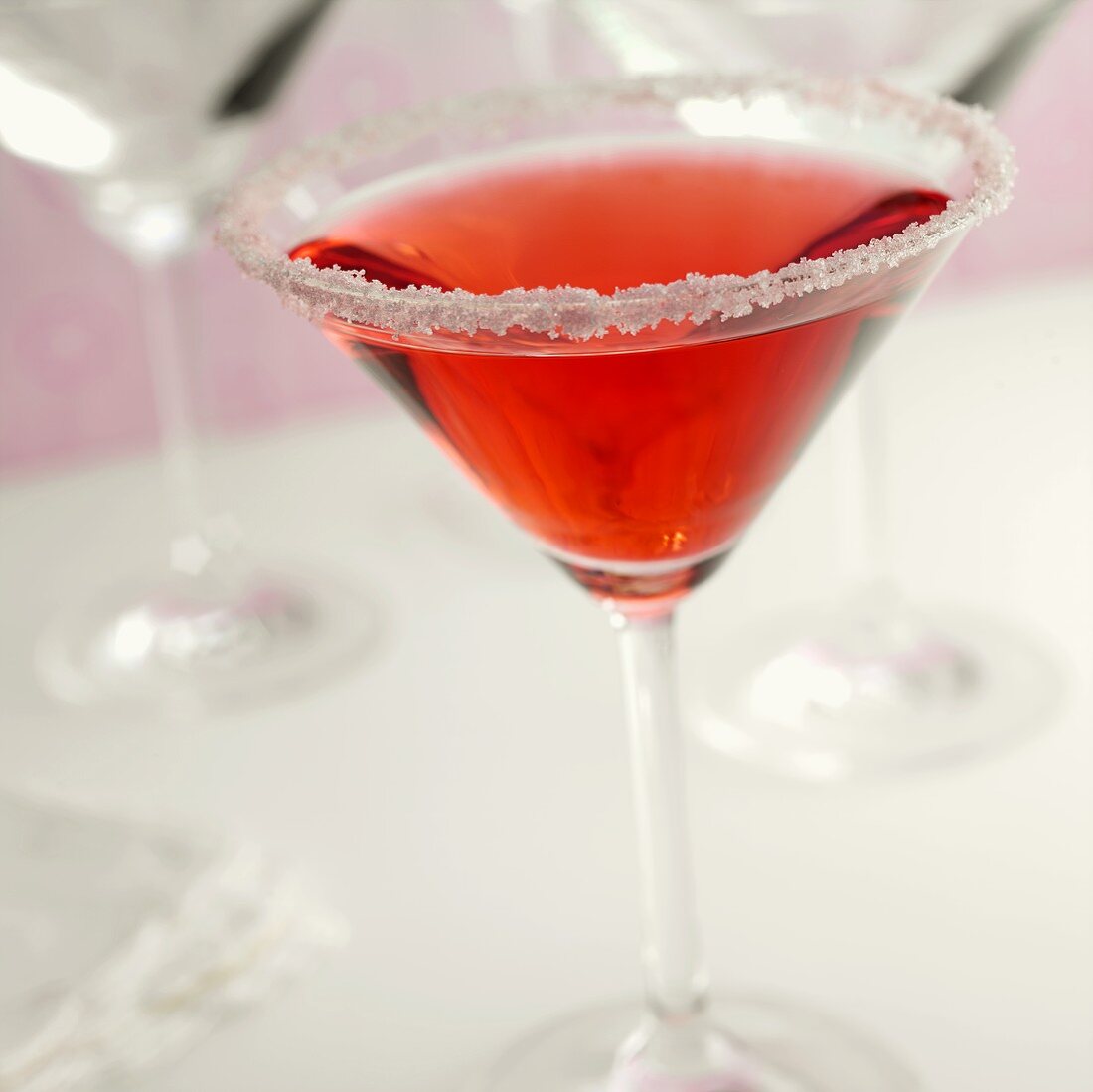 Cosmopolitan im Martiniglas mit Zuckerrand