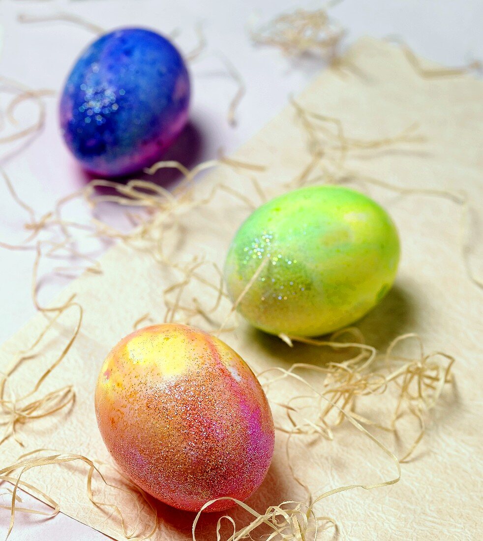 Tie-dyed Easter Eggs with Raffia