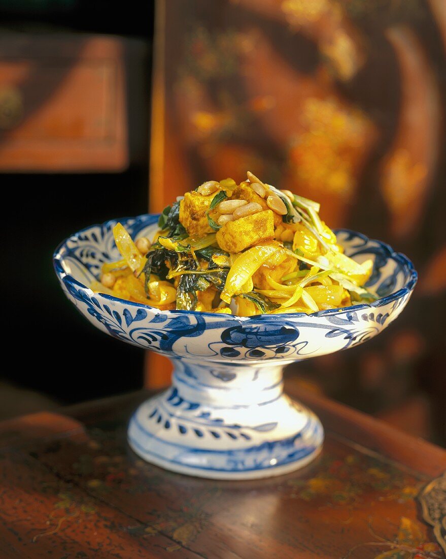 Fried vegetables with tofu and peanuts (Thailand)