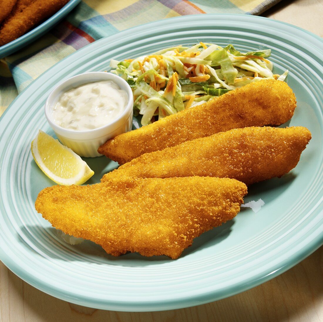Deep-fried perch fillets with coleslaw and tartare sauce