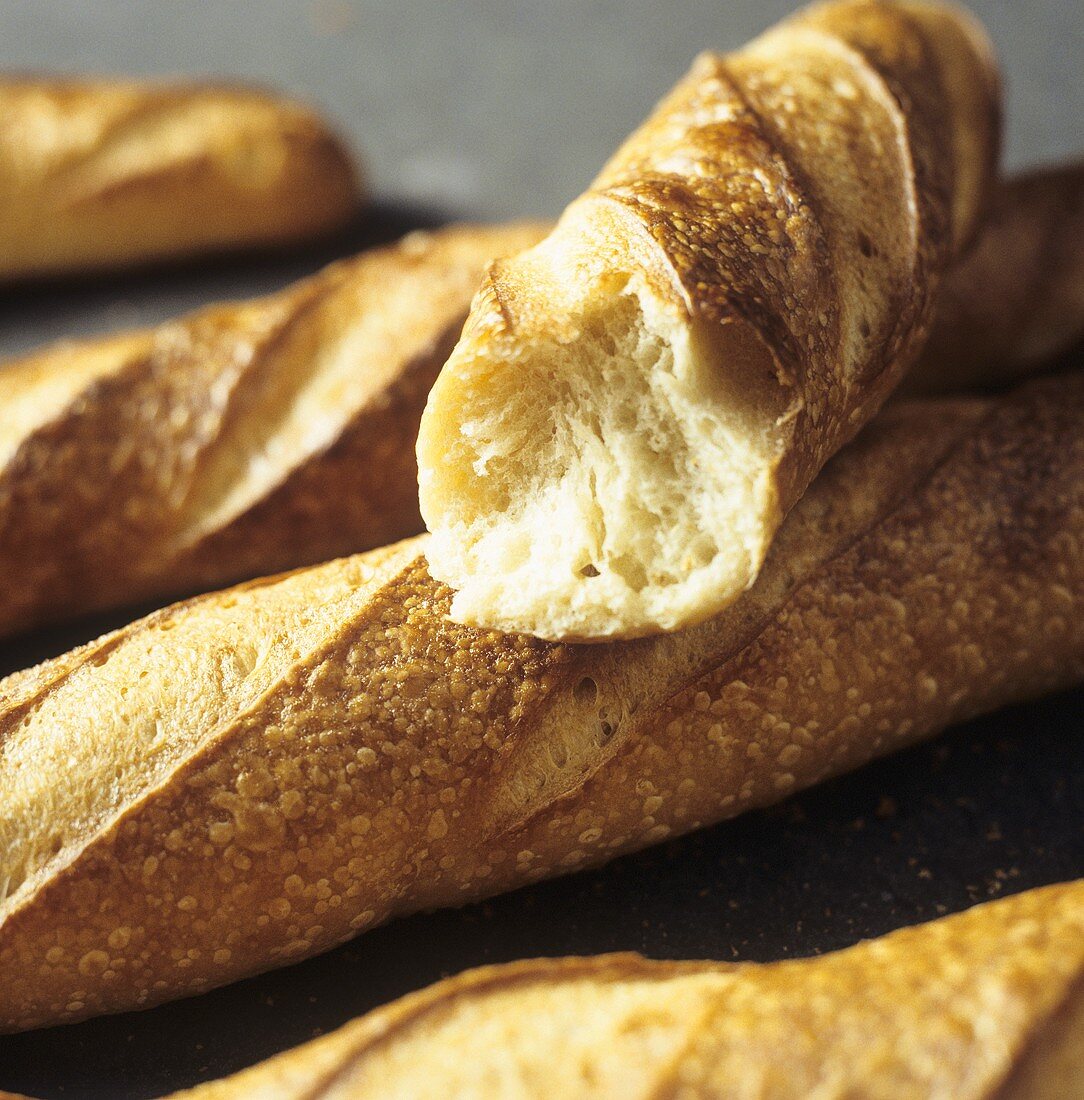 Frisch gebackene Baguettes