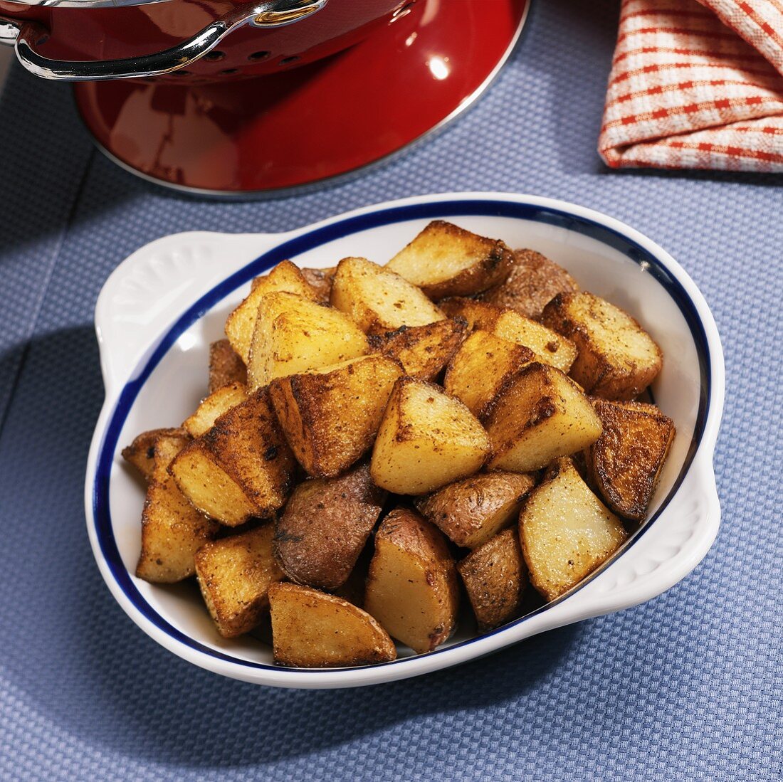 Bratkartoffeln in weisser Schale