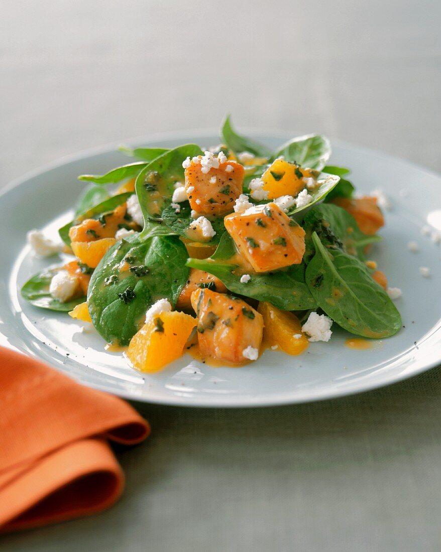 Spinatsalat mit Hähnchen, Orangen und Feta