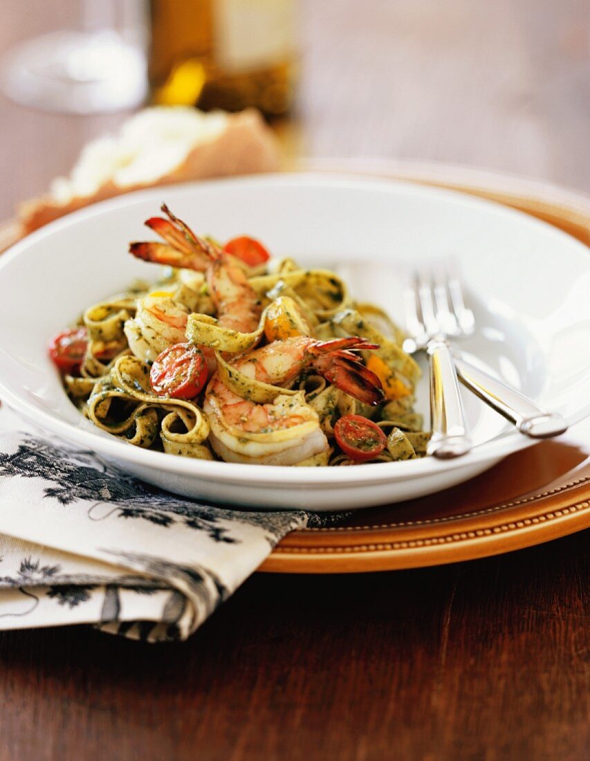 Fettucini with Shrimp and Pesto