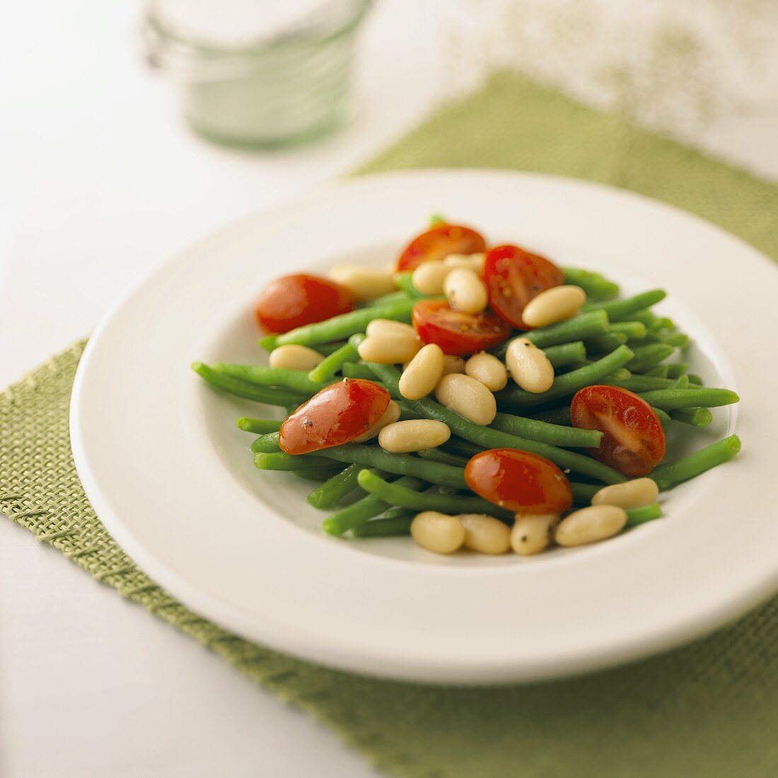 Green Bean and Grape Tomato Salad with White Beans