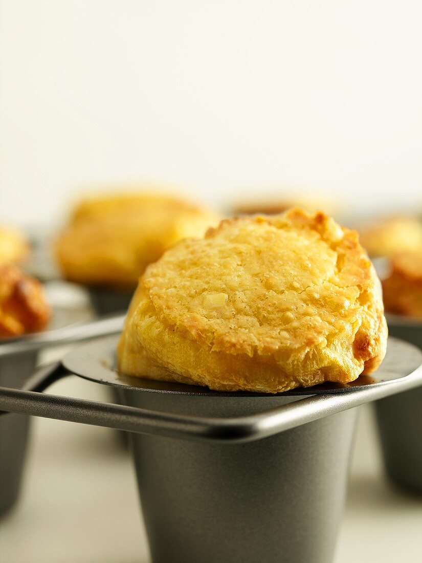 Popovers (Frühstücksgebäck, USA) in Backform