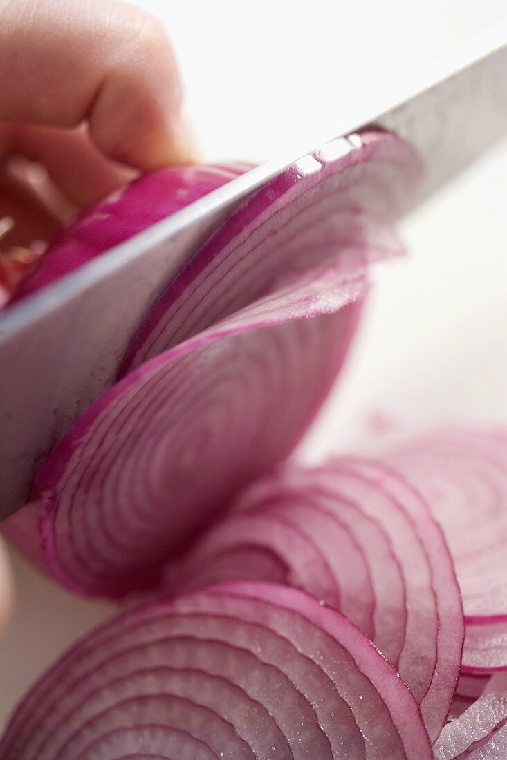 Thinly Slicing a Red Onion