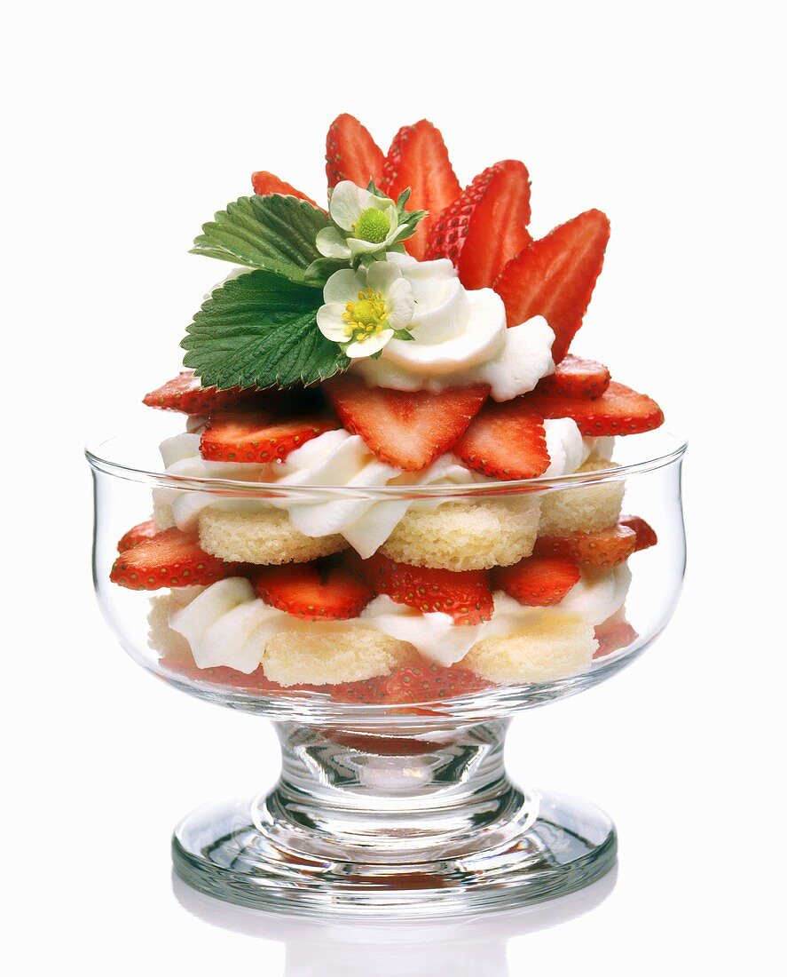 Strawberry Shortcake mit Erdbeerblüten