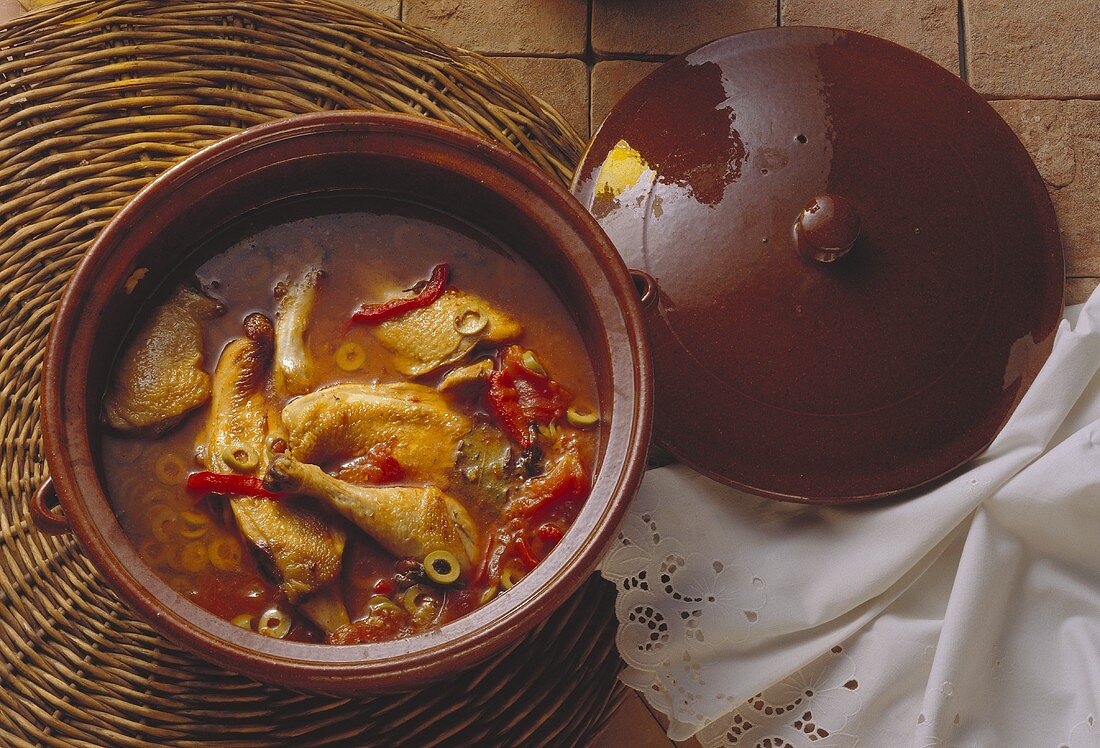 Hähnchen Bäuerinnenart (Pollo à la Campesina)