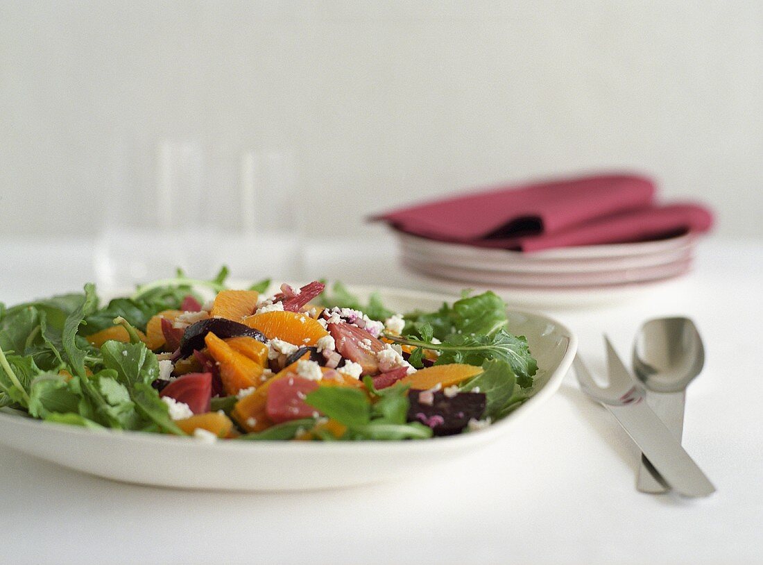 Rote-Bete-Salat mit Rucola und Ziegenkäse