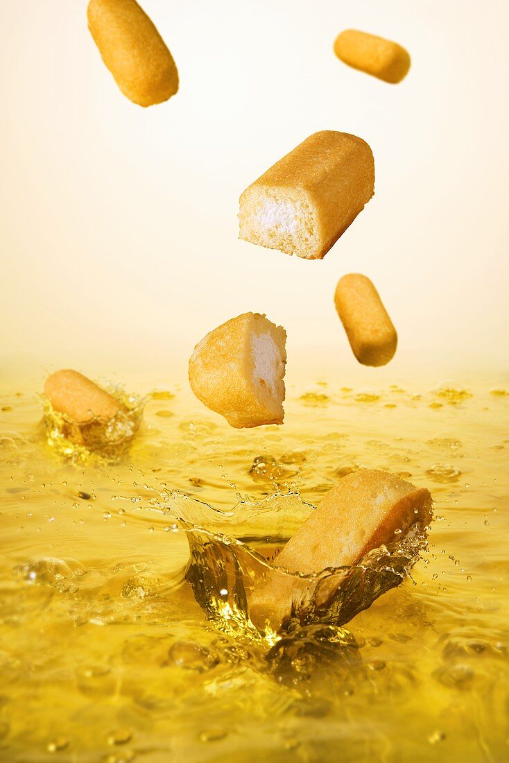 Twinkies fallen in heisses Öl
