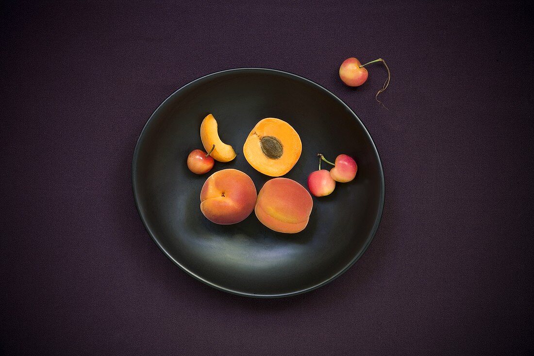 Apricots and Cherries on a Plate; From Above