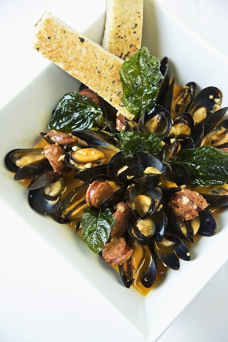 Steamed Mussels with Bread Sticks