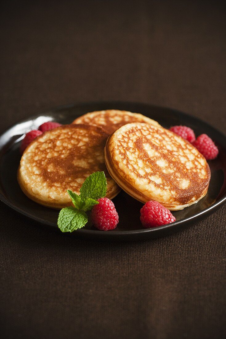 Pancakes with Fresh Raspberries and Mint