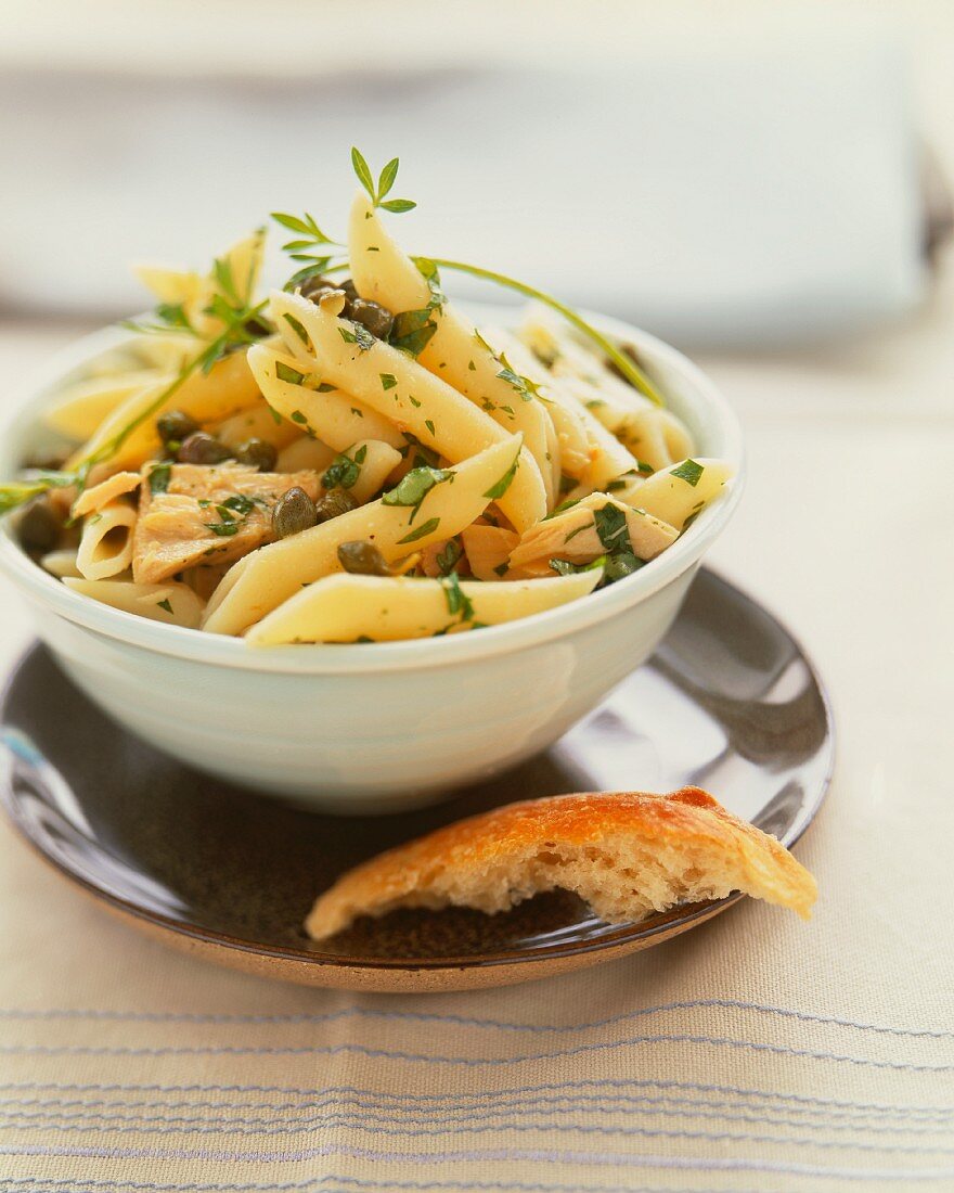 Penne mit Thunfisch und Kapern