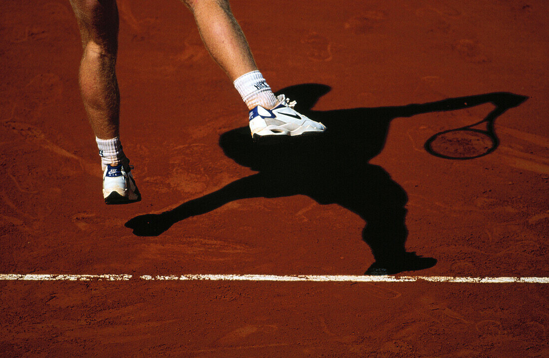 Tennis player at serve, Tennis, French Open